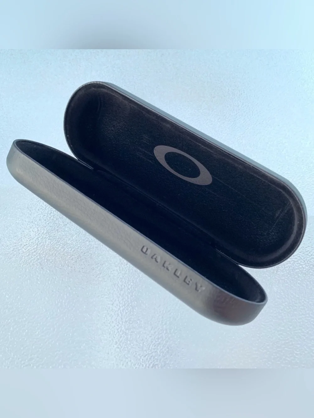 Oakley new without